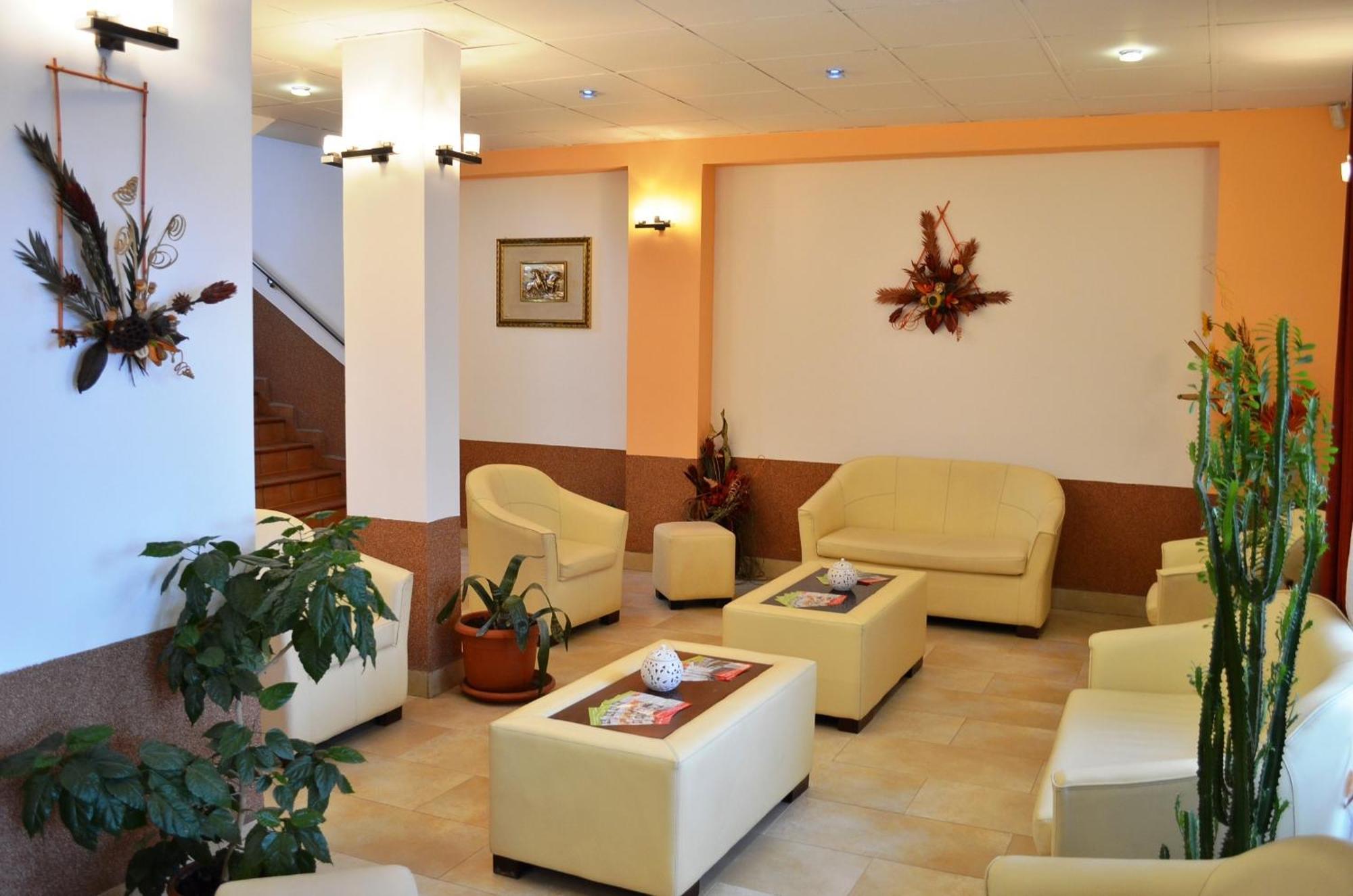Hotel Darina Târgu-Mureş المظهر الخارجي الصورة