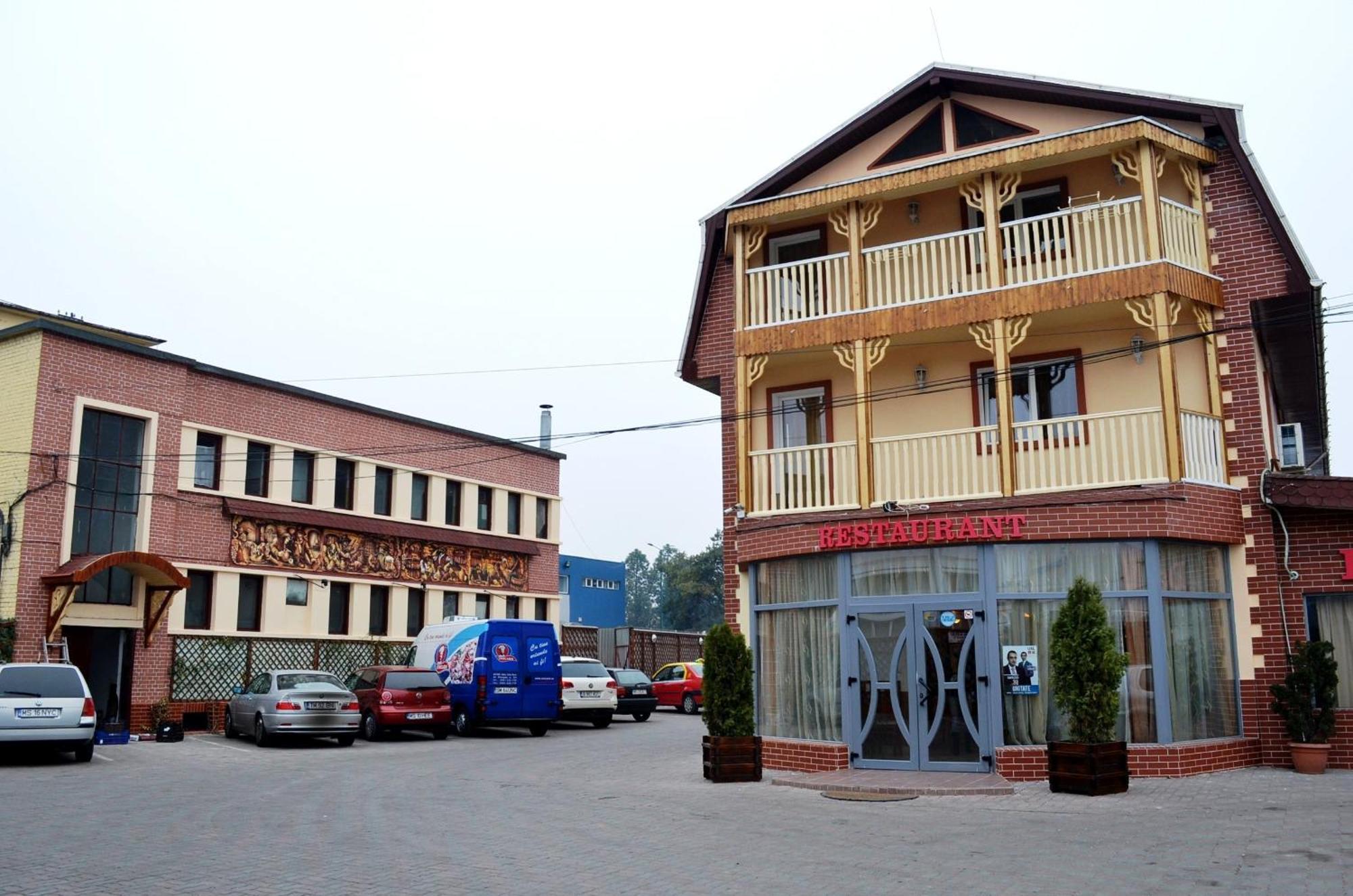 Hotel Darina Târgu-Mureş المظهر الخارجي الصورة