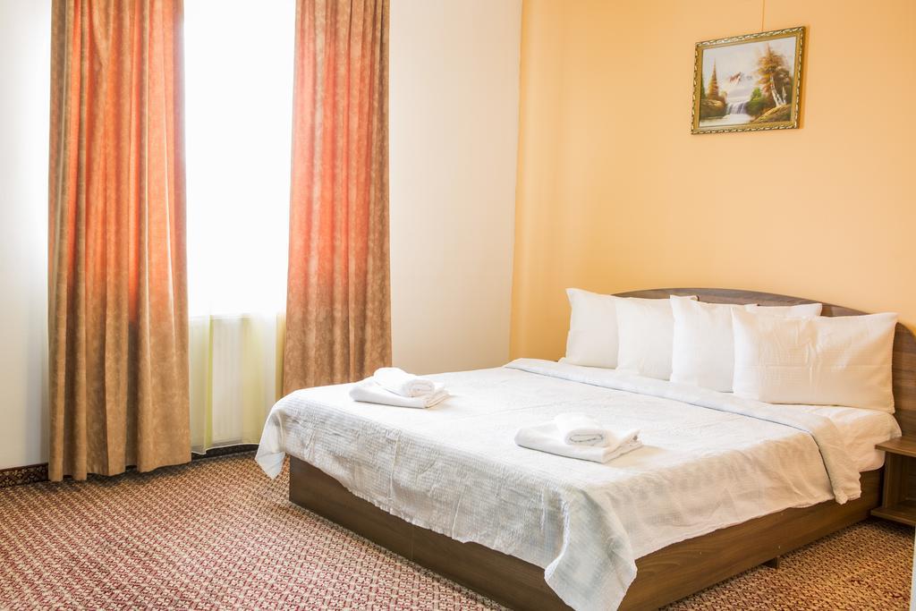 Hotel Darina Târgu-Mureş المظهر الخارجي الصورة