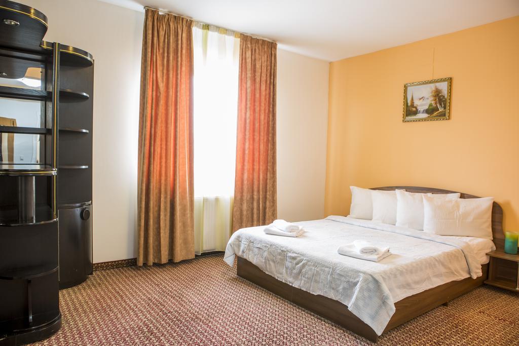 Hotel Darina Târgu-Mureş المظهر الخارجي الصورة