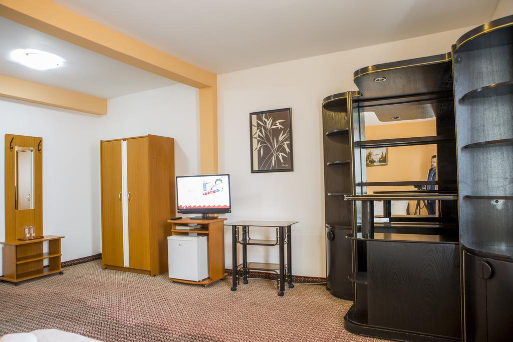 Hotel Darina Târgu-Mureş المظهر الخارجي الصورة