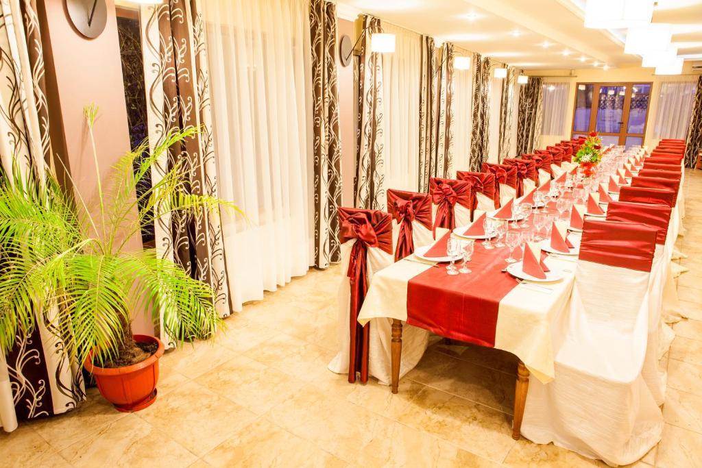 Hotel Darina Târgu-Mureş المظهر الخارجي الصورة
